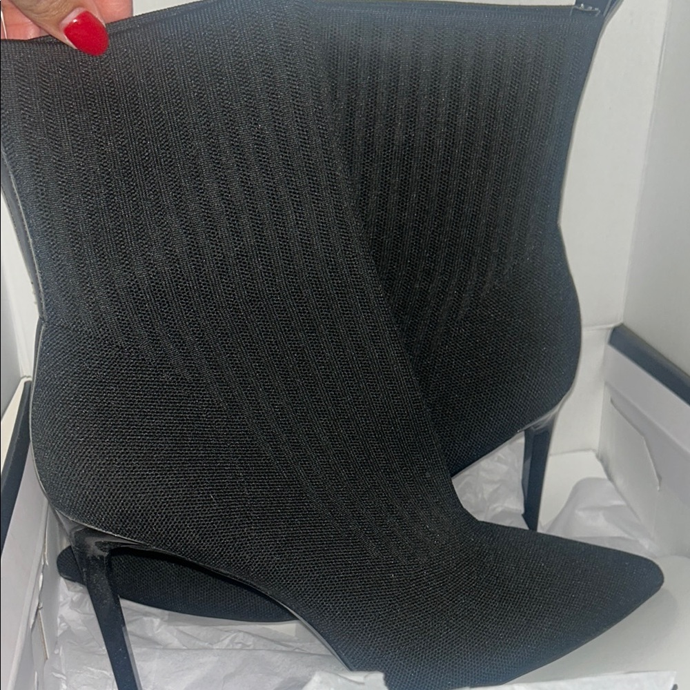 NINE WEST TEOY2 Worn ONCE!! Black Women's Ankle Boots
